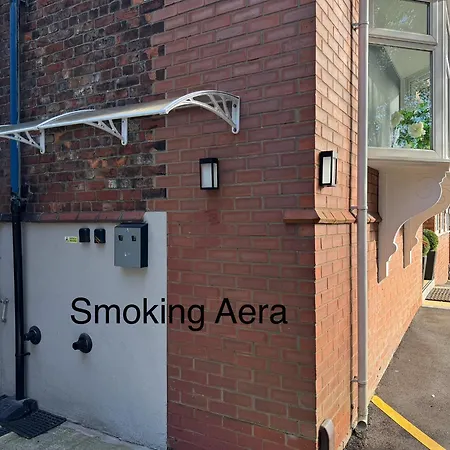 Mk Apartments, Chorlton, Manchester, Car Park Exterior photo